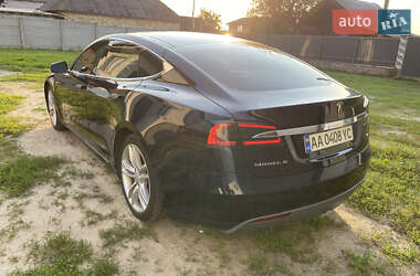 Лифтбек Tesla Model S 2013 в 