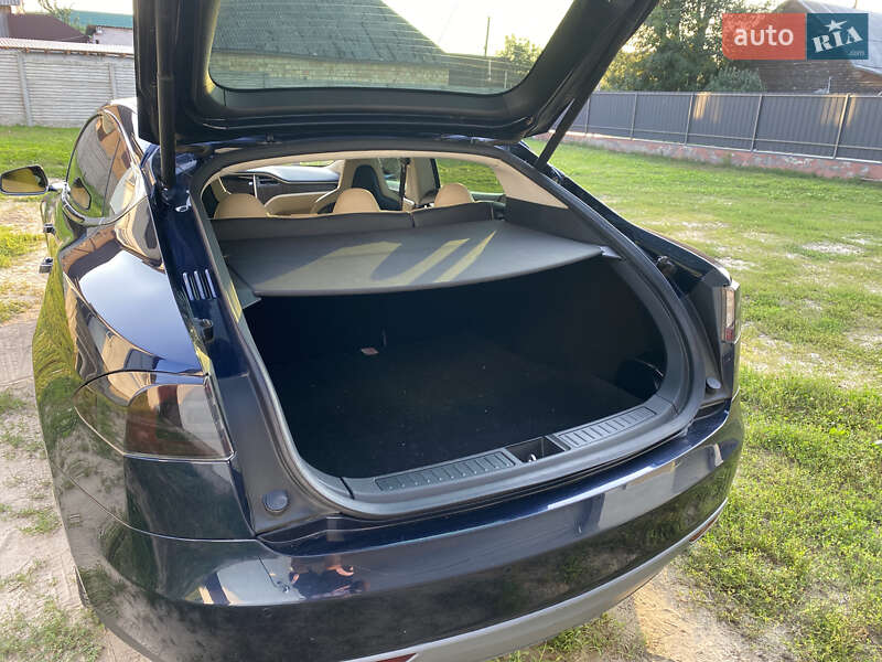 Лифтбек Tesla Model S 2013 в Киеве фото 22 Лифтбек Tesla Model S 2013 в Киеве