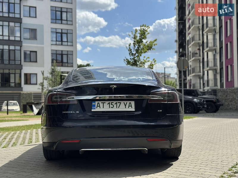 Лифтбек Tesla Model S 2014 в Ивано-Франковске