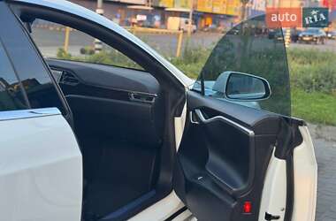 Ліфтбек Tesla Model S 2016 в 