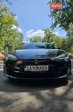 Лифтбек Tesla Model S 2017 в 