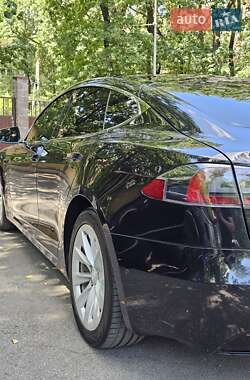Лифтбек Tesla Model S 2017 в 