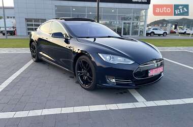 Лифтбек Tesla Model S 2013 в 