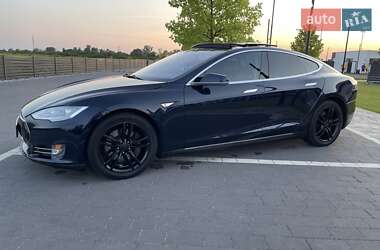 Лифтбек Tesla Model S 2013 в 