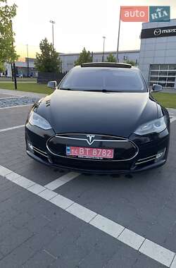 Лифтбек Tesla Model S 2013 в 