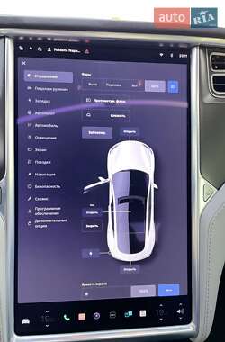Лифтбек Tesla Model S 2015 в 