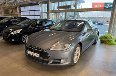 Лифтбек Tesla Model S 2014 в 