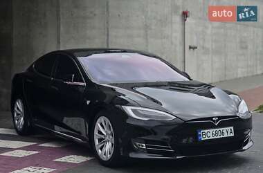 Лифтбек Tesla Model S 2017 в 