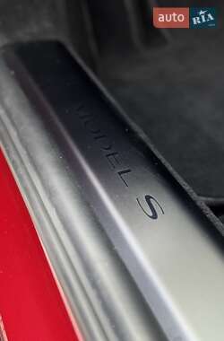 Лифтбек Tesla Model S 2023 в 