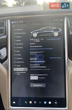 Лифтбек Tesla Model S 2013 в 