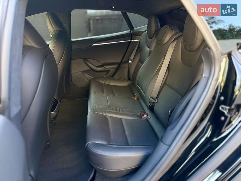 Лифтбек Tesla Model S 2021 в Харькове