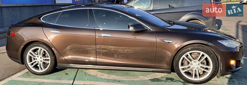 Лифтбек Tesla Model S 2013 в Харькове