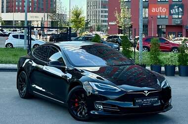 Лифтбек Tesla Model S 2018 в 