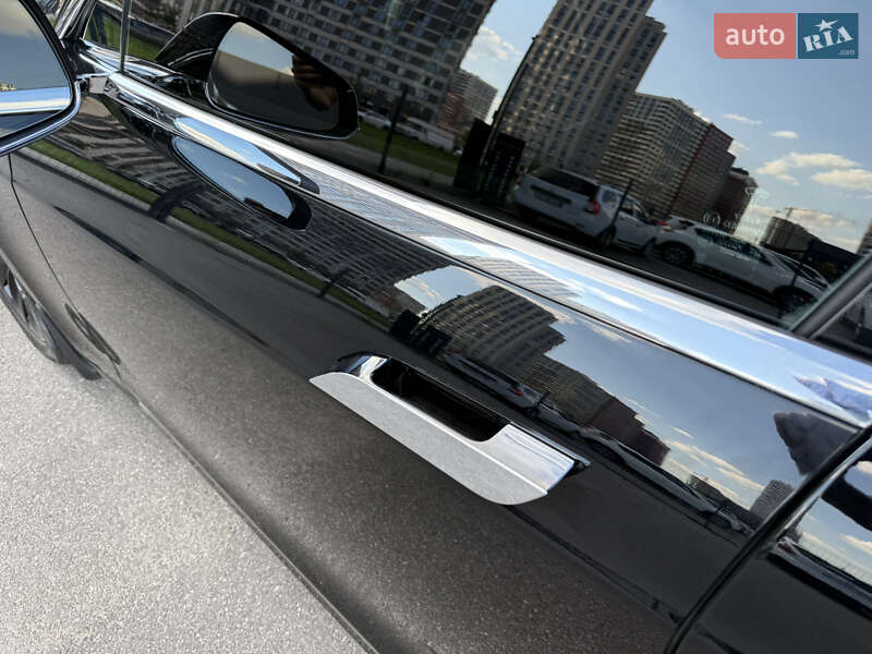 Лифтбек Tesla Model S 2018 в Киеве