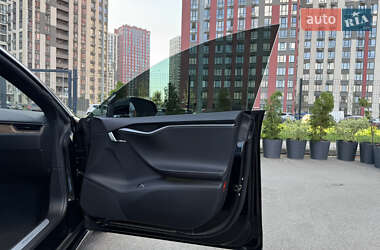 Лифтбек Tesla Model S 2018 в 