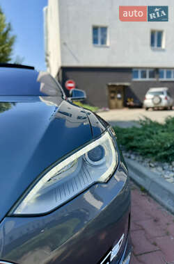 Лифтбек Tesla Model S 2013 в 