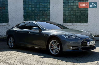 Лифтбек Tesla Model S 2013 в 