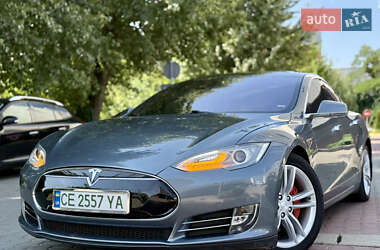 Лифтбек Tesla Model S 2013 в Черновцах