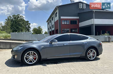 Лифтбек Tesla Model S 2013 в 