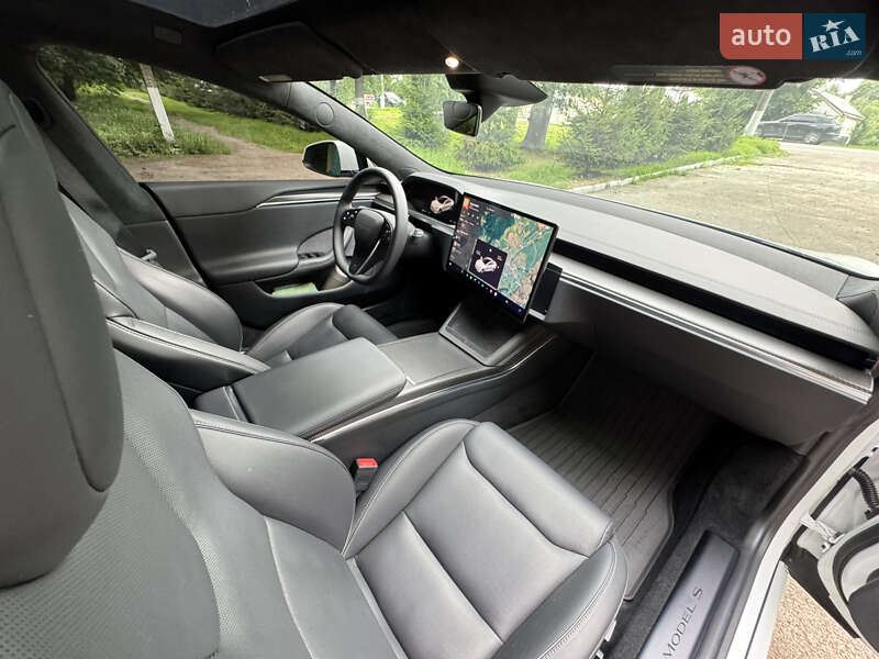 Лифтбек Tesla Model S 2023 в Львове