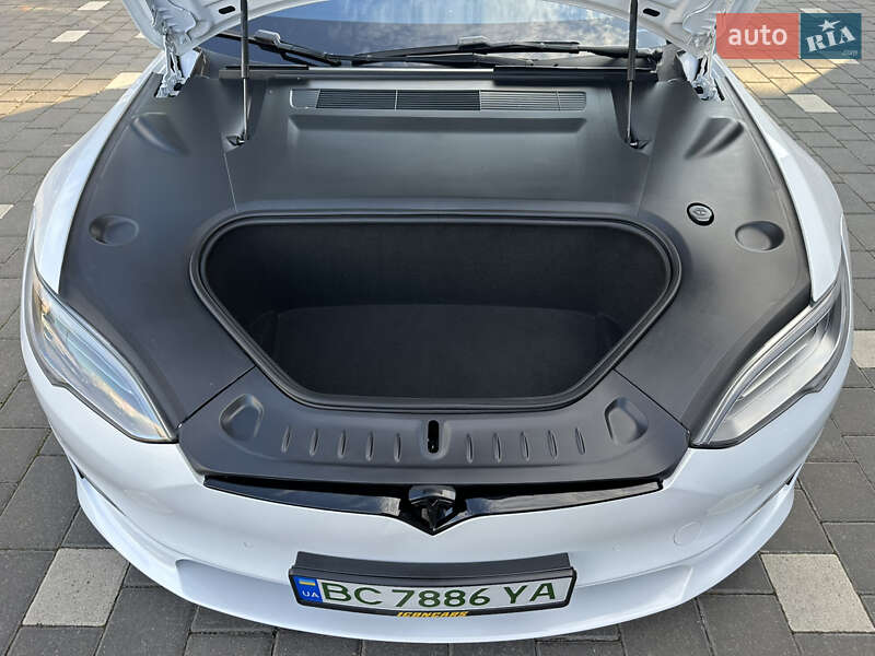 Лифтбек Tesla Model S 2021 в Дрогобыче
