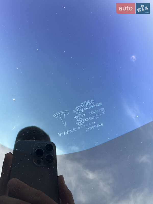Лифтбек Tesla Model S 2017 в Тернополе
