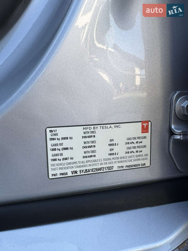 Лифтбек Tesla Model S 2017 в Тернополе