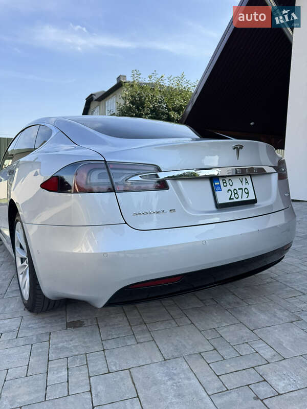 Лифтбек Tesla Model S 2017 в Тернополе