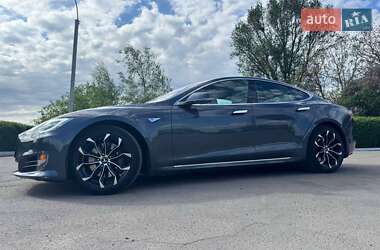 Лифтбек Tesla Model S 2016 в 