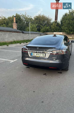 Лифтбек Tesla Model S 2016 в 