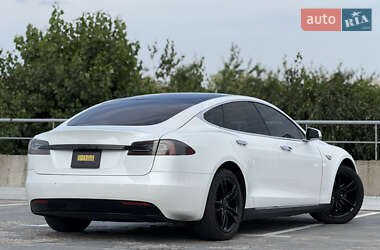 Лифтбек Tesla Model S 2014 в 