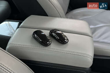 Лифтбек Tesla Model S 2014 в 