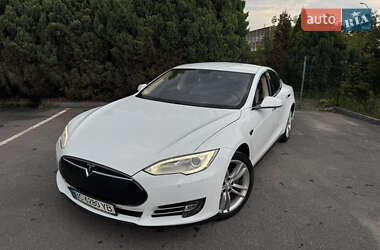 Лифтбек Tesla Model S 2014 в 