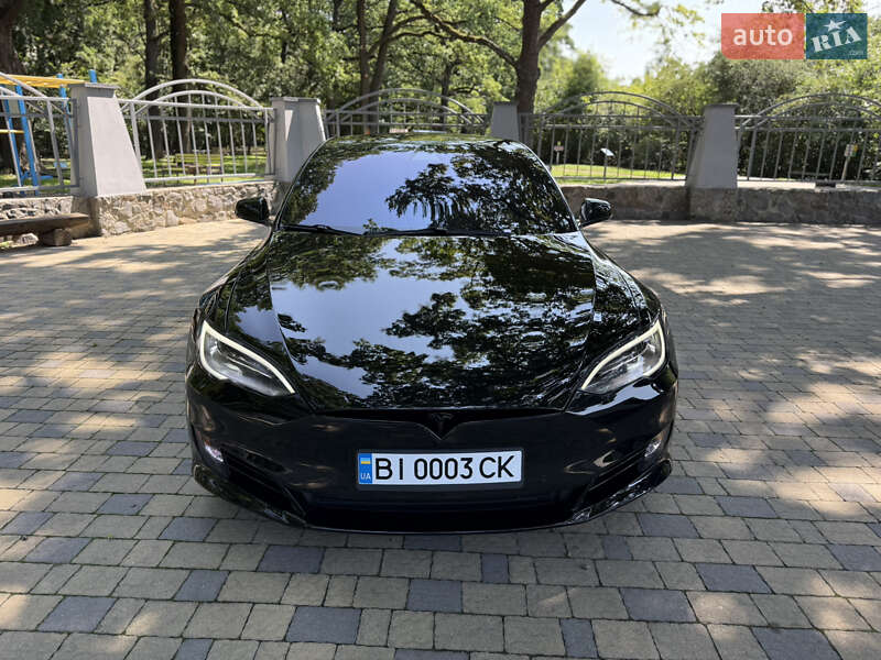 Лифтбек Tesla Model S 2020 в 