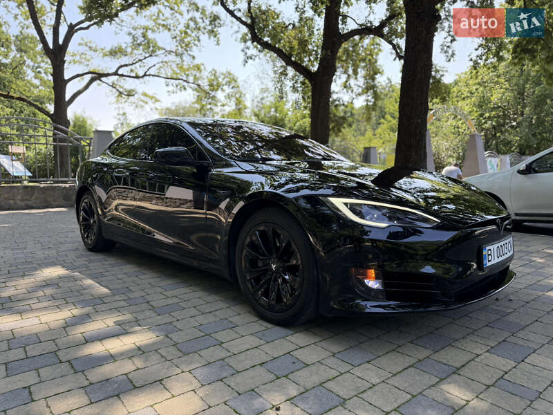 Лифтбек Tesla Model S 2020 в Полтаве