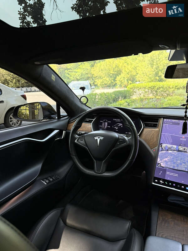 Лифтбек Tesla Model S 2020 в Полтаве