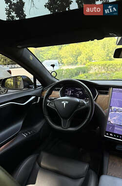 Лифтбек Tesla Model S 2020 в 