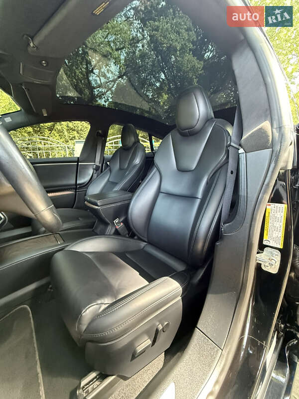 Лифтбек Tesla Model S 2020 в Полтаве
