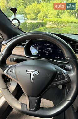 Лифтбек Tesla Model S 2020 в 