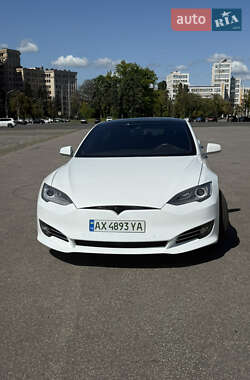 Ліфтбек Tesla Model S 2015 в Харкові