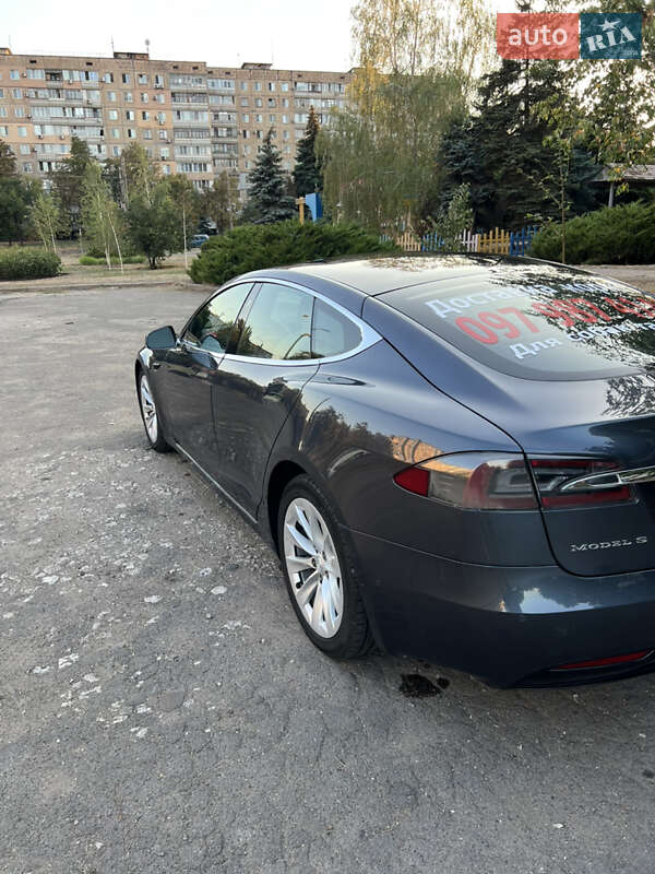 Лифтбек Tesla Model S 2017 в Кривом Роге