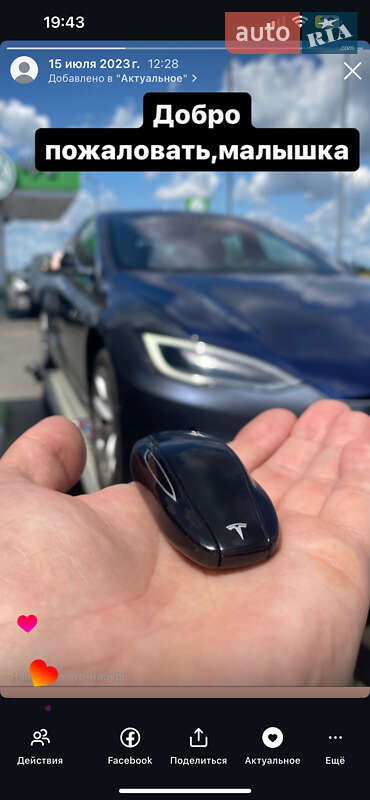 Лифтбек Tesla Model S 2017 в Кривом Роге