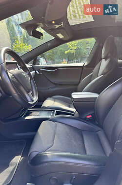 Лифтбек Tesla Model S 2018 в 