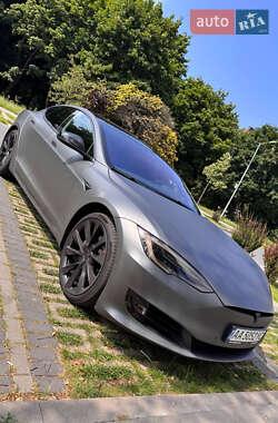 Лифтбек Tesla Model S 2018 в 