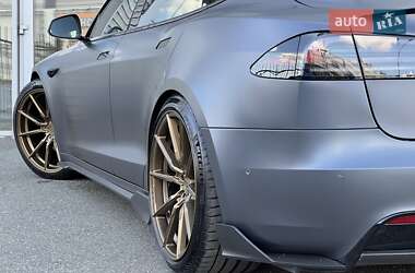 Лифтбек Tesla Model S 2022 в 
