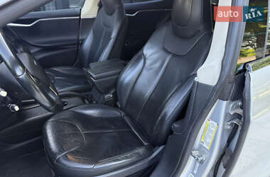 Лифтбек Tesla Model S 2014 в 