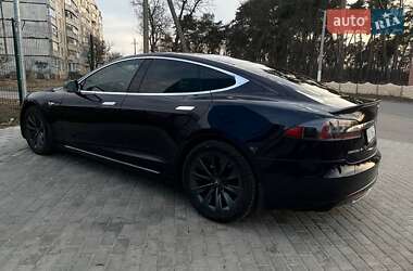Лифтбек Tesla Model S 2015 в 