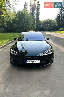 Лифтбек Tesla Model S 2018 в Житомире