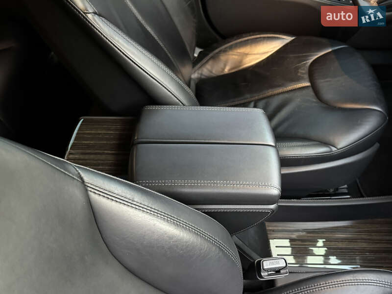 Лифтбек Tesla Model S 2015 в Тернополе