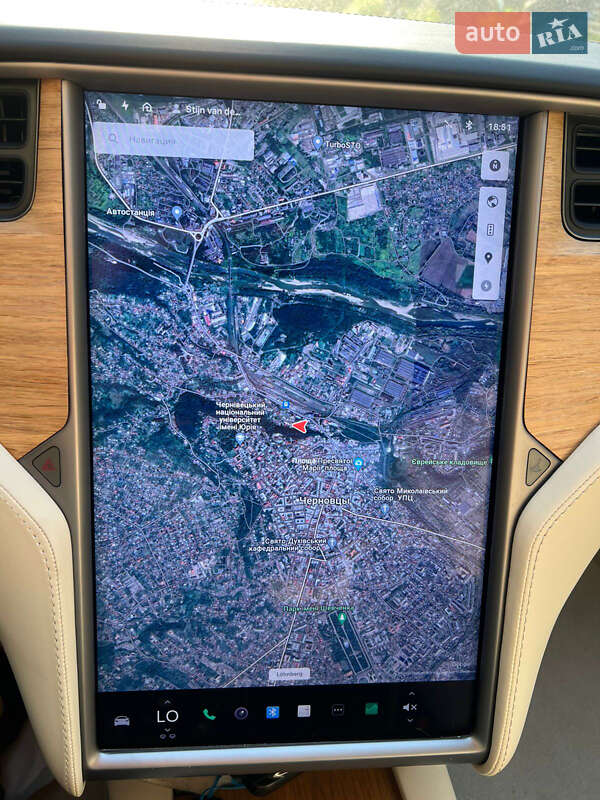 Ліфтбек Tesla Model S 2018 в Чернівцях